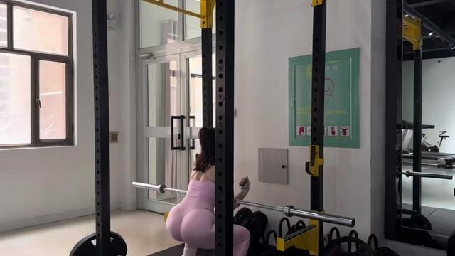 From Casual Workouts to 5 Weekly Sessions: Peach Butt Transformation Journey