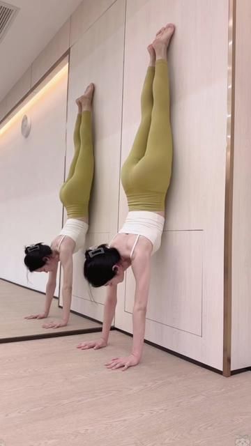 Yoga Poses for Photography: Practice Guide