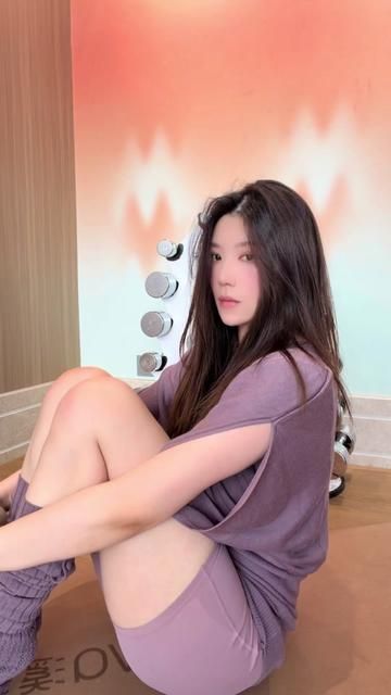 Memory Flashback: Seeing You Again in Purple Outfit Yoga