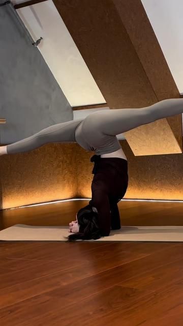 Inverted World: Handstand Practice Yoga for Mindfulness and Love